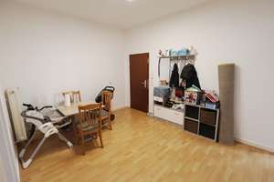 Großzügig geschnittene 2-Zimmer Wohnung in zentraler Lage – Schuchardstr. 3, 42275 Barmen, Wuppertal – Vorschaubild 4