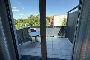 Apartment, modern möbliert, vollständig ausgestattet, Balkon, Aufzug, Tiefgarage – Feuchtwangerstraße 4, 80937 Am Hart, München – Vorschaubild 3
