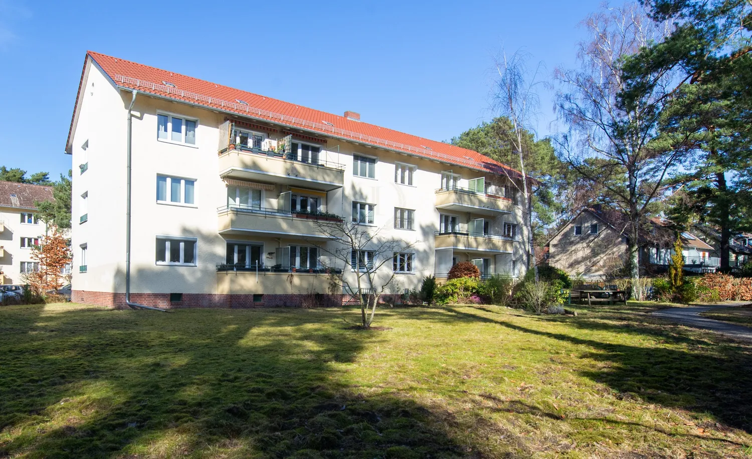 Zwei direkt am Grunewald: Wohnungspaket für Familien mit Sonnenbalkone in absoluter Traumlage, Berlin – Bild 1