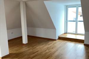 Toll ausgebaute 2 - Zimmer Dachgeschoss Wohnung mit Einbauküche in Zentrumsnähe! – 93055 Ostenviertel, Regensburg – Vorschaubild 9