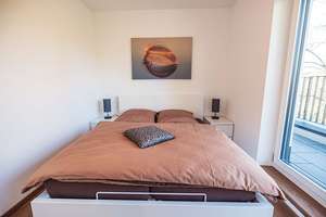 Helles Vollmöbliertes Penthouse Apartment in Neubau (3 Zimmer/121qm+Parking+Gym-Room) [ENG+DE+ESP] – Weinbergerstraße 61, 81241 Pasing, München – Vorschaubild 12