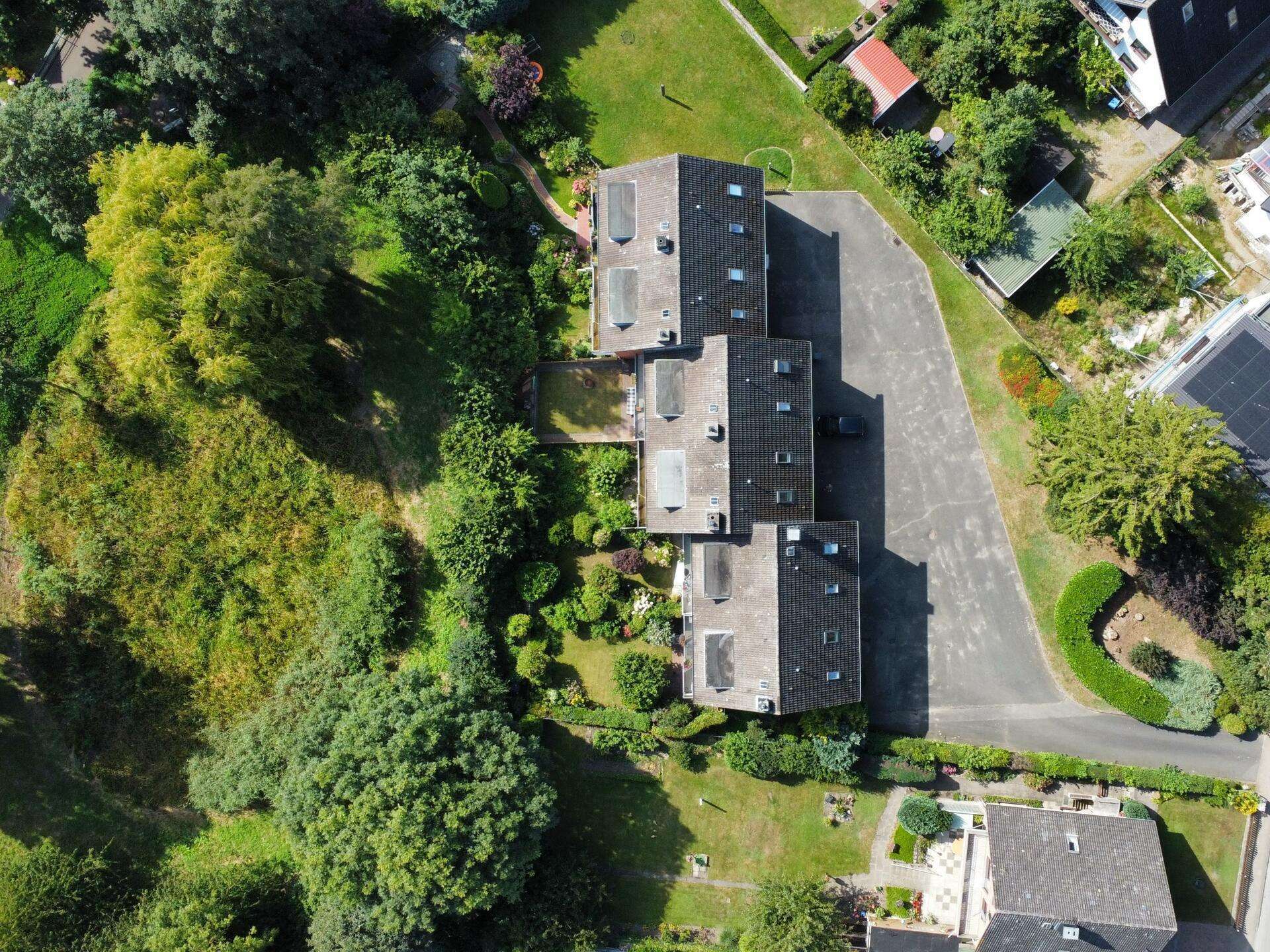 Wohnung über 2 Etagen inkl. Garage und Keller im Objekt - vollständig entkernt zum Herrichten, Ostholstein Kreis – Bild 3