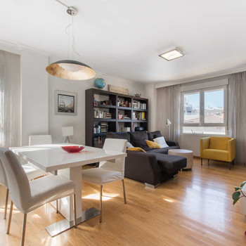Wunderschönes Duplex-Penthouse mit Terrasse zum Verkauf in Pozuelo Zentrum