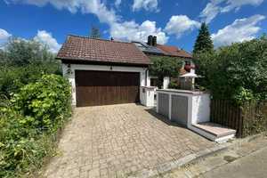 Famielienfreundliches Reiheneckhaus  für Mensch und Getier mit ausgebautem Dachgeschoss  – Lindenstrasse 9, 85235 Dachau (Kreis) – Vorschaubild 1