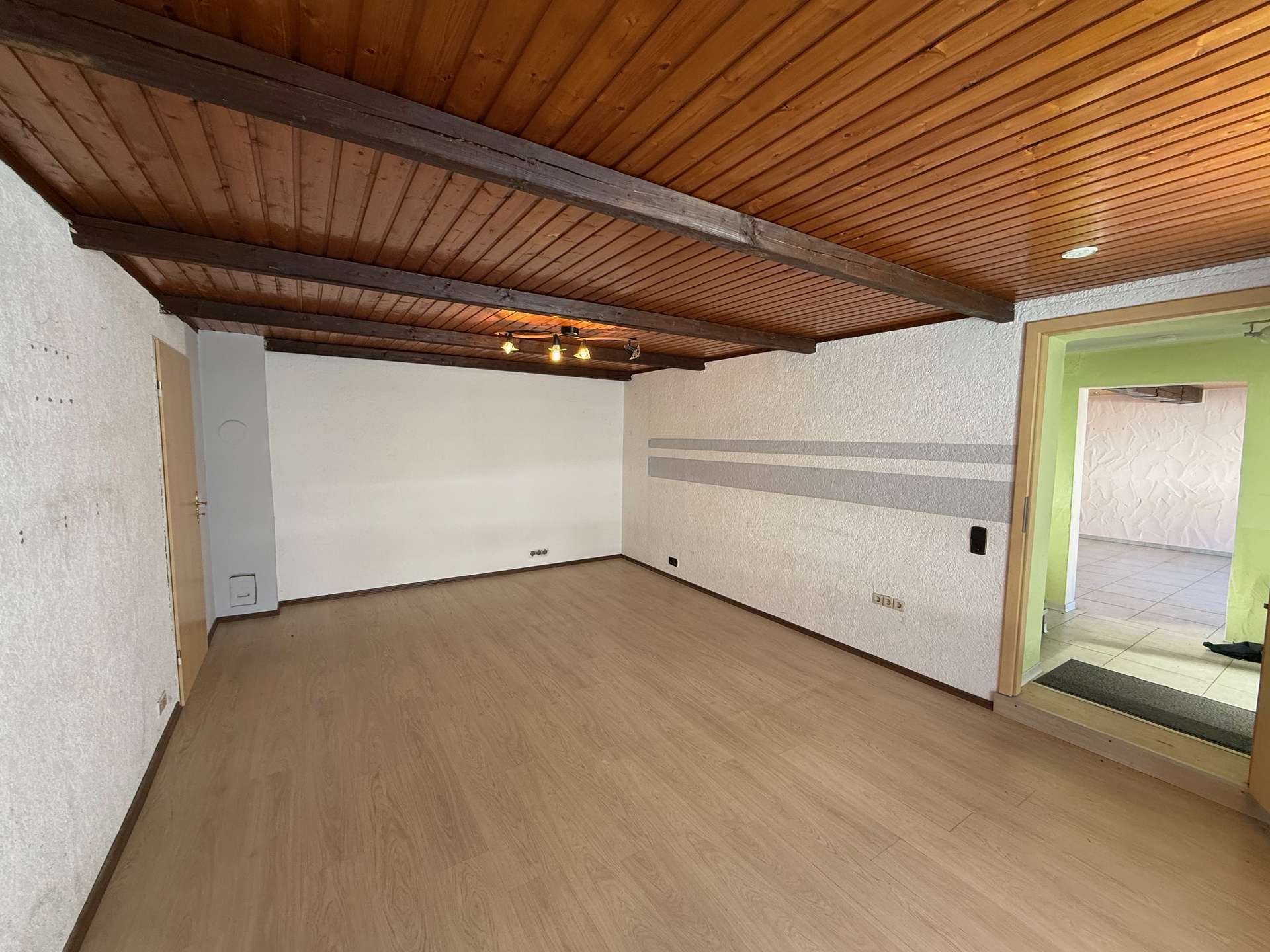 Schnuckeliges Haus auf pflegeleichtem Grundstück in Erzenhausen, Kaiserslautern Kreis – Bild 4