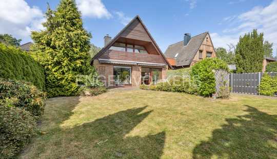 Bild von Raum. Ruhe. Perspektive. – Einfamilienhaus mit Substanz in grüner Lage