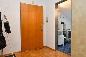 Helle, voll möblierte, großzügige Wohnung mit Balkon in Stuttgart Obertürkheim – Die vollständige Adresse der Immobilie erhältst du vom Anbieter., 70329 Obertürkheim (Ortsteil), Stuttgart – Vorschaubild 16