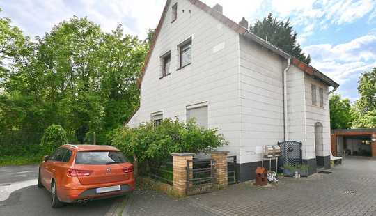 Bild von Sanierungsbedürftiges Zweifamilienhaus in toller Lage von Misburg!