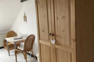  Vollmöbliertes 1-Raum-DG-Apartment mit Loggia und EBK in Bochum  – Bochum – Vorschaubild 8