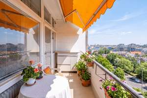 Architekturikone mit spektakulärer Aussicht: 4-Zimmer-Wohnung im Hansaviertel - (fast) ganz oben!