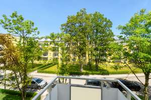 Attraktive und gut geschnittene 3-Zimmer-Wohnung mit 2 Balkonen in München-Sendling-Westpark – Die vollständige Adresse der Immobilie erhältst du vom Anbieter., 80686 Land in Sonne, München – Vorschaubild 10