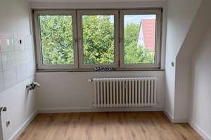 Renovierte Dachgeschosswohnung in ruhiger und dennoch zentraler Lage im beliebten Essen-Kettwig! – Schulstraße 16A, 45219 Kettwig, Essen – Vorschaubild 8