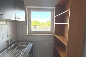Helle 3-Raum-Wohnung mit EBK in Magdeburg Alt Olvenstedt erwartet Sie! – Agrarstr. 26a, 39130 Alt Olvenstedt, Magdeburg – Vorschaubild 3