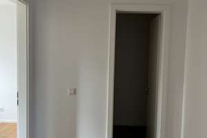Geschmackvolle 3-Raum-Wohnung mit Terrasse und Küche in Ingolstadt – Egerlandstraße 3a-b, 85053 Südost, Ingolstadt – Vorschaubild 11