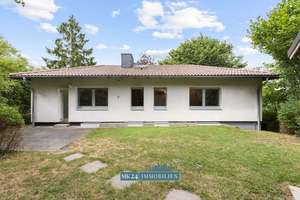 Großzügiges Einfamilienhaus mit Charme, viel Raum und idyllischem Grundstück in Homberg (Ohm) – Zum Hohen Berg 16, 35315 Homberg (Ohm) – Vorschaubild 2
