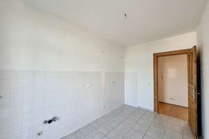 Stilvolle 3-Zimmer-Altbauwohnung 3.OG mit Balkon in Magdeburg-Stadtfeld – 39108 Stadtfeld Ost, Magdeburg – Vorschaubild 12