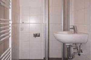 Charmante 3-Raum-Wohnung in zentraler Lage. – Altenbergstr. 1, 45141 Essen – Vorschaubild 4