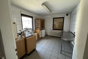 Einfamilienhaus inkl. Metzgerei und Lagerhallen in bester Lage – Obertshäuser Straße 29, 63165 Mühlheim am Main – Vorschaubild 9