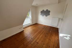 Schönes Familien-Haus mit 7 Zimmern und tollem Garten in Sasel  – Die vollständige Adresse der Immobilie erhältst du vom Anbieter., 22393 Sasel, Hamburg – Vorschaubild 25