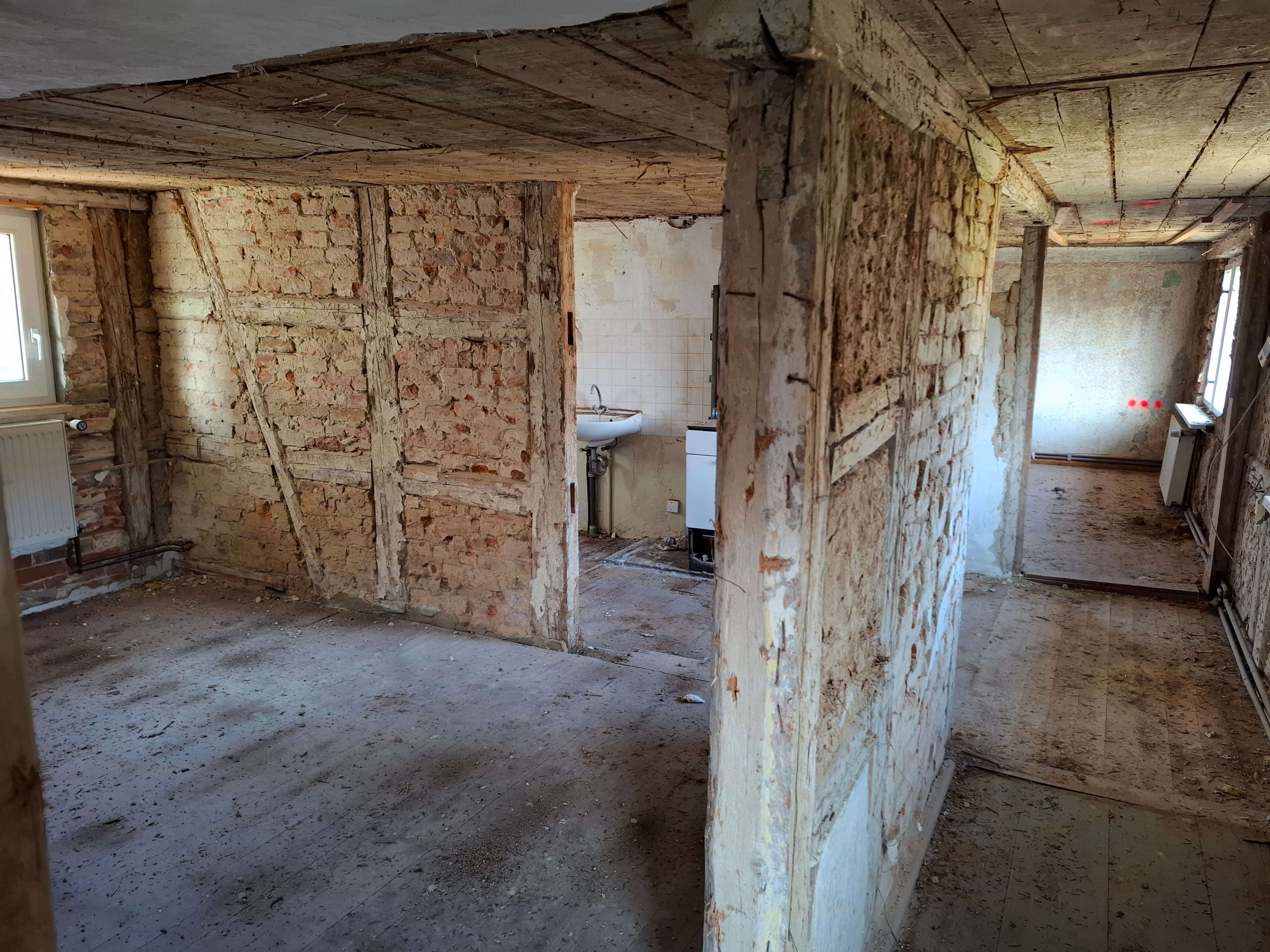 Immobilie in Gutenborn - Sanierungsbedürftiges Bauernhaus in guter Wohnlage in Gutenborn/ OT Heuckewalde - Bild 4