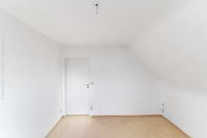 Einfamilienhaus mit Garten, Pool und Garage in begehrter Lage von Neu-Isenburg – Die vollständige Adresse der Immobilie erhältst du vom Anbieter., 63263 Neu-Isenburg – Vorschaubild 19