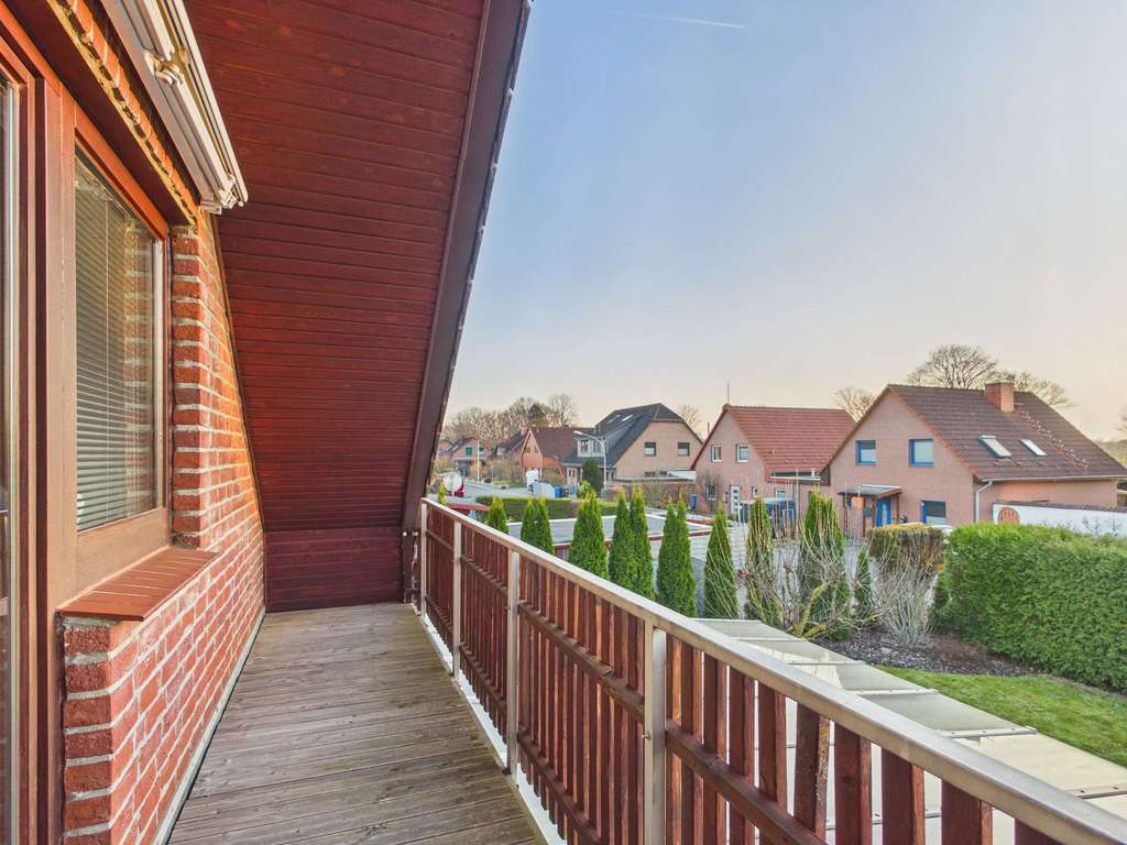 Immobilie in Leiferde - Einfamilienhaus mit 5 Zimmer, Kamin, Garage, Garten u. wohnlichem Keller in ruhiger Lage in Leiferde - Bild 3