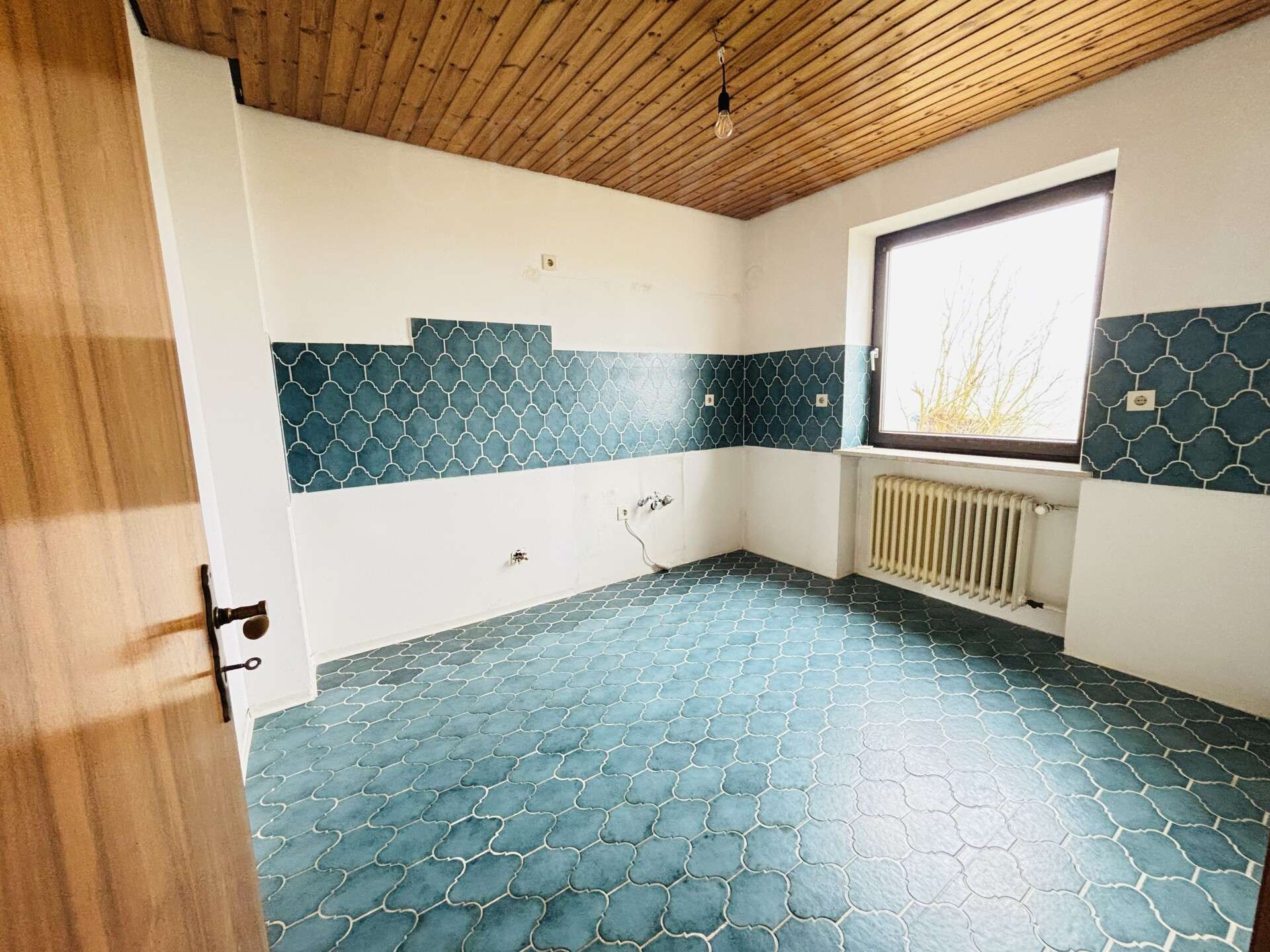 Immobilie in Mallersdorf-Pfaffenberg - Modernisiertes Zuhause mit Garten, Balkon und Garage – ideal für Familien - Bild 1