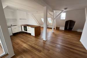 Schöne 2-Zimmer-Dachgeschosswohnung in denkmalgeschütztem Haus in der Weststadt zu verkaufen. – Dantestrasse 21, 69115 Weststadt, Heidelberg – Vorschaubild 2