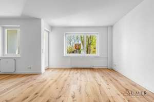 Lichtdurchflutete 3-Zimmer-Wohnung mit Südwest-Balkon zum Innenhof in Berlin-Mitte