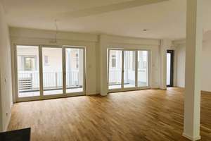 Lichter Wohntraum mit moderner Einbauküche und Balkon – komfortables Wohnen mit Stil und Freiraum – Burgergäßchen 4, 86150 Jakobervorstadt-Nord, Augsburg – Vorschaubild 1