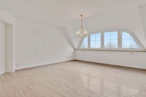 Luxuriöse Architektenvilla! 1.417 m² Grundstück in ruhiger Traumlage mit modernster Technik und ELW – Die vollständige Adresse der Immobilie erhältst du vom Anbieter., 95339 Wirsberg – Vorschaubild 16