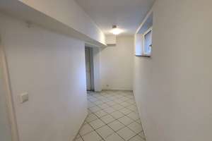Stilvolle 2,5-Raum-Souterrain-Wohnung in Neu-Ulm – Augsburger Straße 144, 89231 Neu-Ulm – Vorschaubild 4