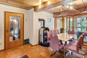 Angebautes Einfamilienhaus im sanierten Zustand in Augsburg-Haunstetten – Die vollständige Adresse der Immobilie erhältst du vom Anbieter., 86179 Haunstetten-Nord, Augsburg – Vorschaubild 6