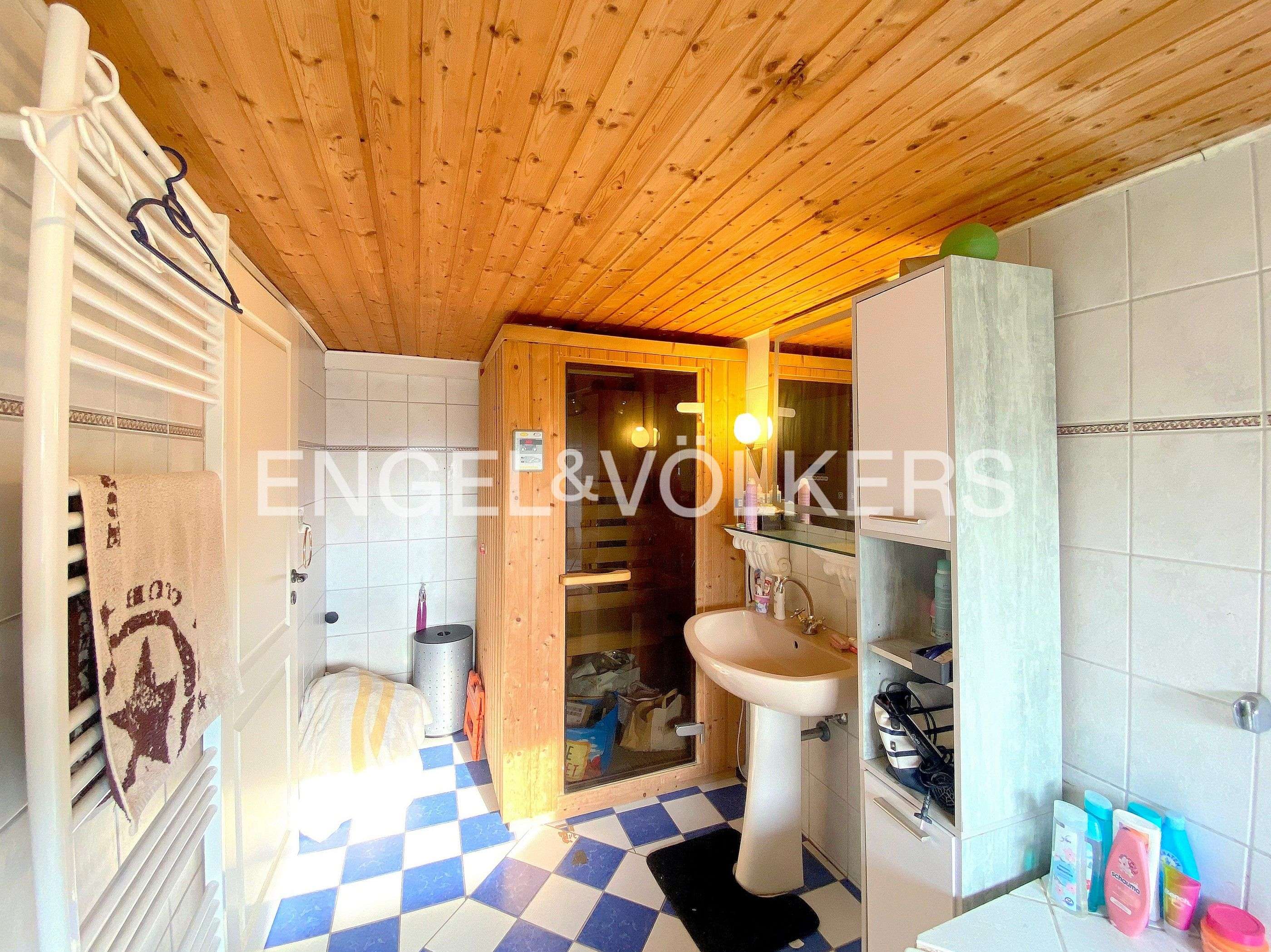 Immobilie in Jever - Sanierungsbedürftiger Resthof in einzigartiger Lage am Trinkwasserschutzgebiet - Bild 2