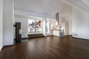 Stilvolle Penthouse-Wohnung – nur wenige Schritte von der Eilenriede entfernt – Die vollständige Adresse der Immobilie erhältst du vom Anbieter., 30163 List, Hannover – Vorschaubild 2