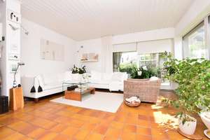 Großes Architektenhaus mit schönem Garten... – Die vollständige Adresse der Immobilie erhältst du vom Anbieter., 38471 Rühen – Vorschaubild 4