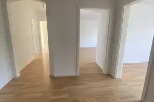 * Laim * 3-Zimmer Wohnung mit offener Küche * EBK * Duschbad * Balkon * Parkett * – Fürstenrieder Str. 35, 80686 München – Vorschaubild 11
