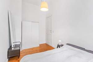 Zeitloser Altbaucharme in Friedrichshain: Bezugsfreie 2-Zimmer-Wohnung im beliebten Nordkiez – 10247 Friedrichshain, Berlin – Vorschaubild 11