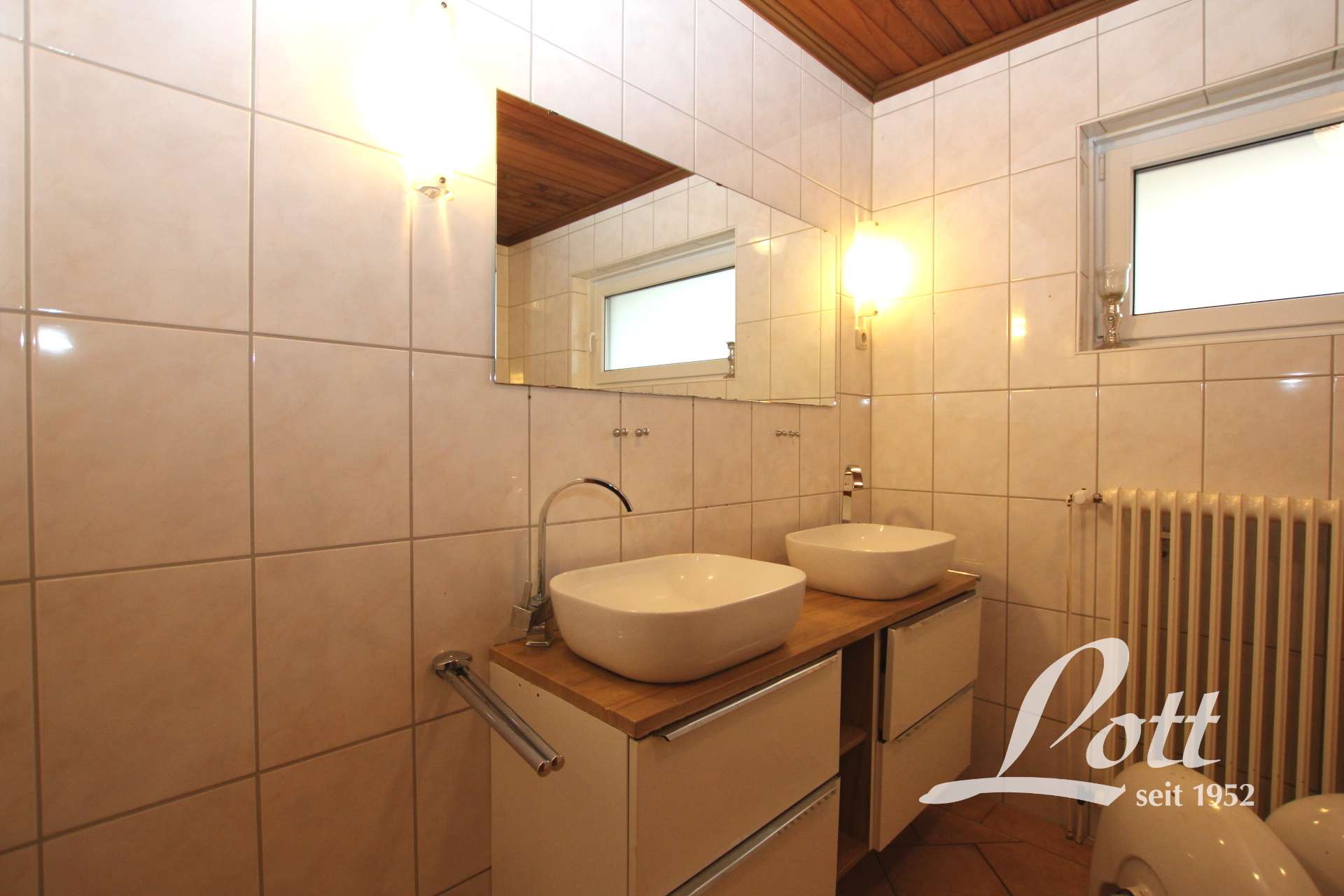 Immobilie in Rhauderfehn - +++ Viel Platz für Familie und Hobbies - energetisch saniert - Mehrgenerationen geeignet! +++ - Bild 1