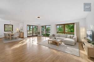 Wohnen mit Aussicht: Großzügiges Splitlevel-Haus mit Einliegerwohnung in Eppstein – Die vollständige Adresse der Immobilie erhältst du vom Anbieter., 65817 Eppstein – Vorschaubild 3