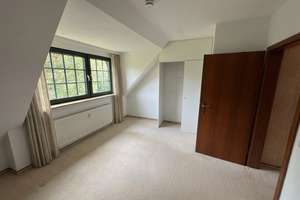 Geräumige 6-Zimmer Doppelhaushälfte in Hamburg-Volksdorf mit Garten – Farmsener Landstraße 131a, 22359 Volksdorf, Hamburg – Vorschaubild 20