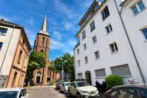 Erdgeschosswohnung mit Terrasse - Wenige Gehminuten vom Maternusplatz und Rhein entfernt – Die vollständige Adresse der Immobilie erhältst du vom Anbieter., 50996 Rodenkirchen (Ortsteil), Köln – Vorschaubild 2