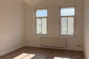 Helle 3-Zimmer mit Laminat und Balkon in ruhiger Lage! – Beethovenstraße 43, 9130 Sonnenberg, Chemnitz – Vorschaubild 1