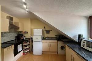 Wohnen mit Charakter: 2-Zimmer-Dachgeschosswohnung in Saarbrücken – Schutzbergstraße 2, 66119 Alt-Saarbrücken, Saarbrücken – Vorschaubild 11
