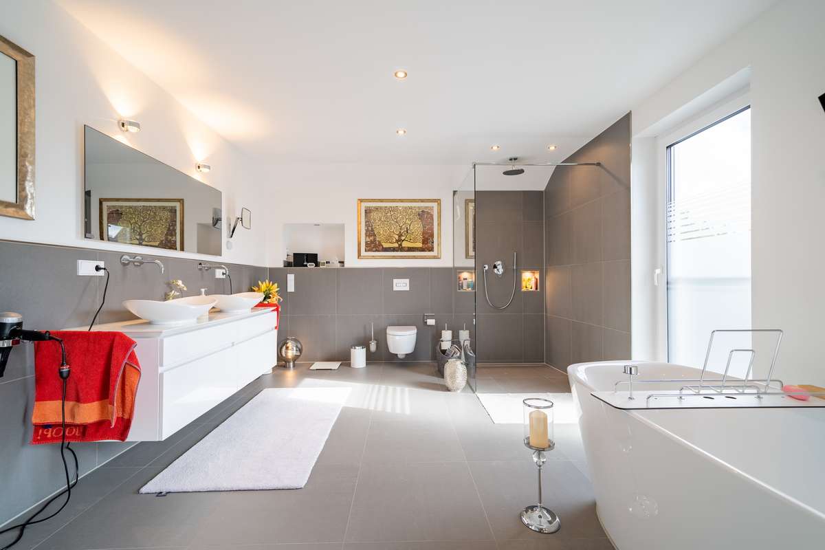 Immobilie in Denklingen - Traumhaftes EFH mit High End- Technik in Denklingen - Bild 1