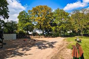 Familienglück am Rhein: Charmanter Altbau mit großem Garten, Keller, 2 Garagen und Dachterrasse – Die vollständige Adresse der Immobilie erhältst du vom Anbieter., 53225 Beuel-Mitte, Bonn – Vorschaubild 25