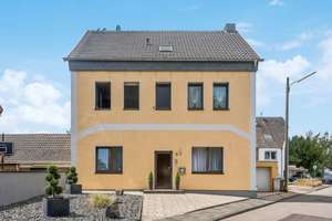 Mehr als ein Haus – ein Zuhause mit Geschichte, Charakter und überraschend vielen Möglichkeiten – Die vollständige Adresse der Immobilie erhältst du vom Anbieter., 50374 Erftstadt – Vorschaubild 8