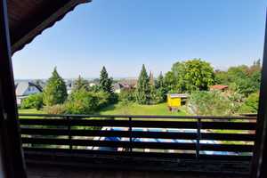 Zweifamilienhaus mit Traumgarten, 2 Garagen, Pool, ausgebautem Souterrain und schöner Aussicht – Wetteraukreis – Vorschaubild 7