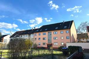 Gepflegte 3-Zimmer-Wohnung mit Loggia und Stellplatz in Mannheim-Neckarau!