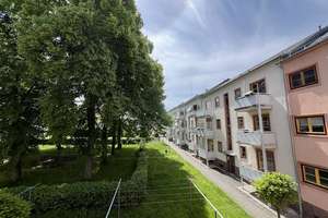 2-Zimmer-Wohnung mit Balkon und Wanne